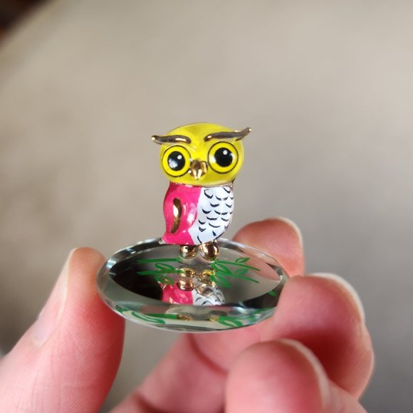 Tiny Handcrafted Glass Owl Bird With 22kt Gold Accents - Picture 2 of 3
